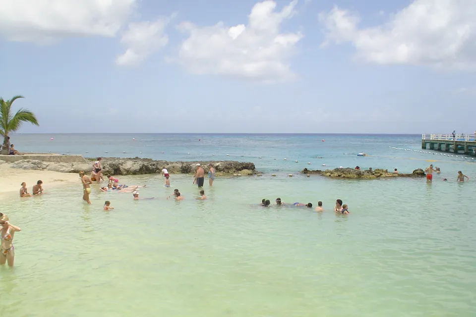 Beach and waterfront at Chankanaab Park, Cozumel
