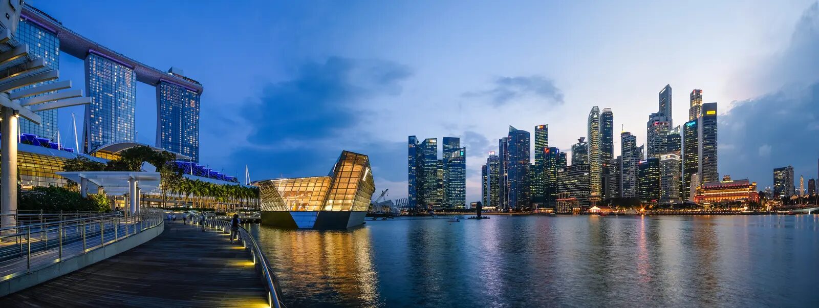 Marina Bay skyline at dusk in Singapore